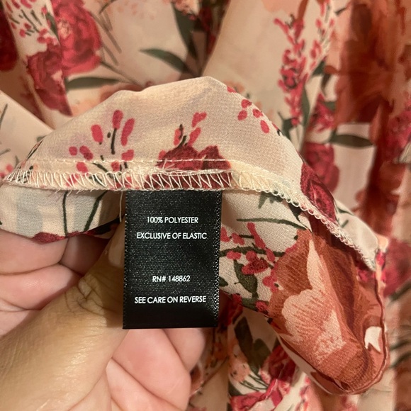 Torrid Chiffon floral mock turtleneck - Picture 4 of 5